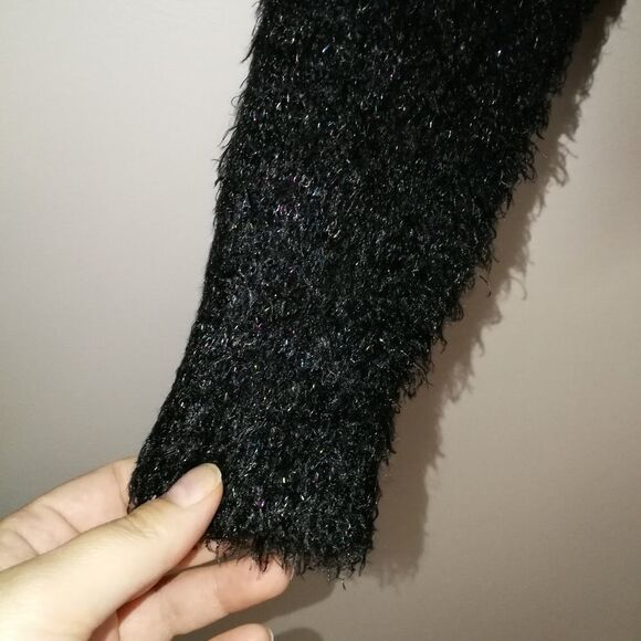 𝅺JOE'S Winter Black V Neck Fuzzy Cropped Warm Cardigan Size Medium NWT - Picture 8 of 15